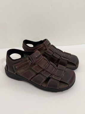 NEW CLARKS Fisherman Sandals Mens Size 9M Brown Leather Adult